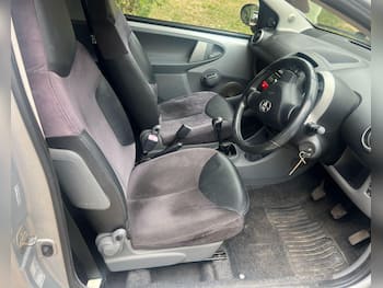 Used Toyota AYGO 2009 for sale - 79677391: Photo