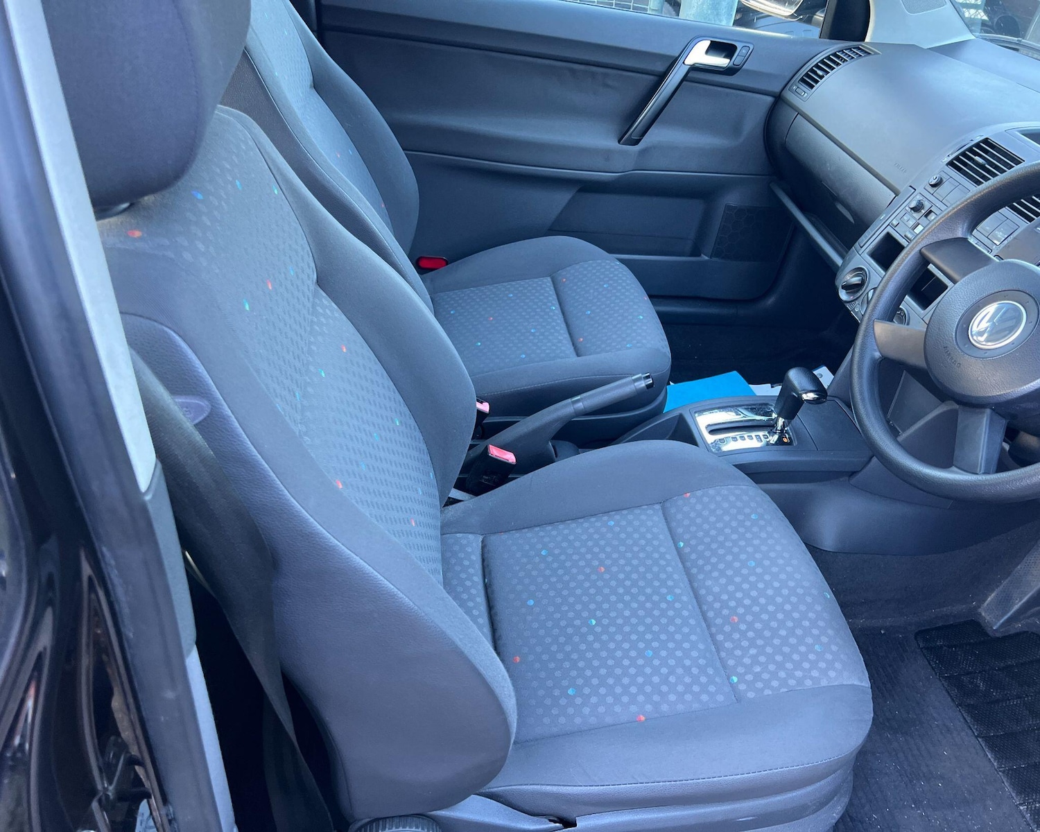 Used Volkswagen Polo 2003 for sale - 77824611: Photo 8