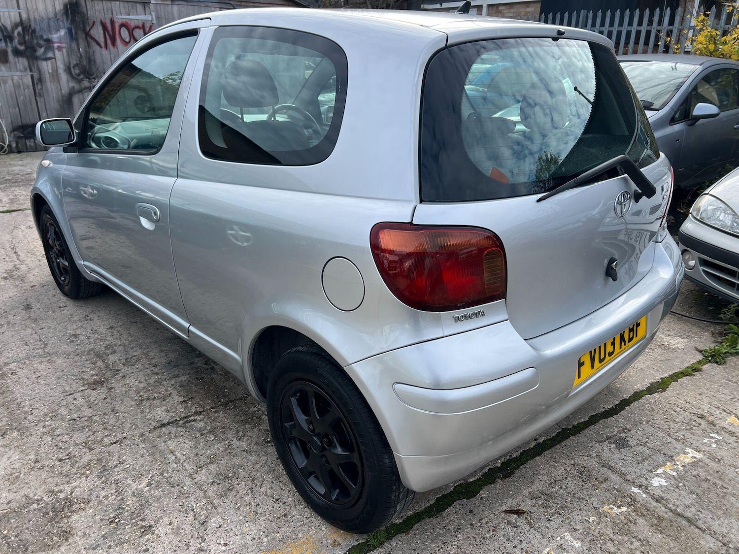 Used Toyota Yaris 2003 for sale - 76361192: Photo 11