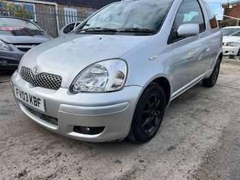 Used Toyota Yaris 2003 for sale - 76361192: Photo