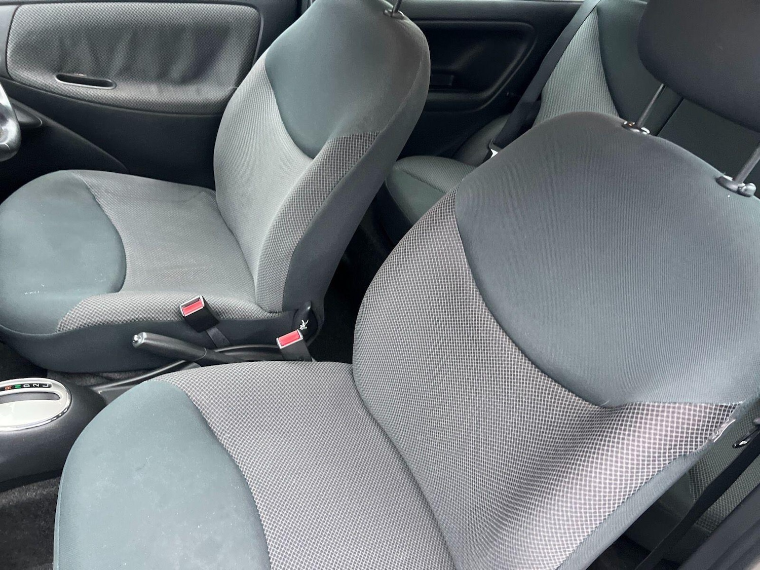 Used Toyota Yaris 2003 for sale - 76361192: Photo 7