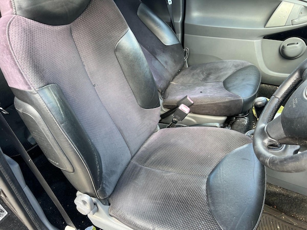 Used Toyota AYGO 2010 for sale - 76306567: Photo 12