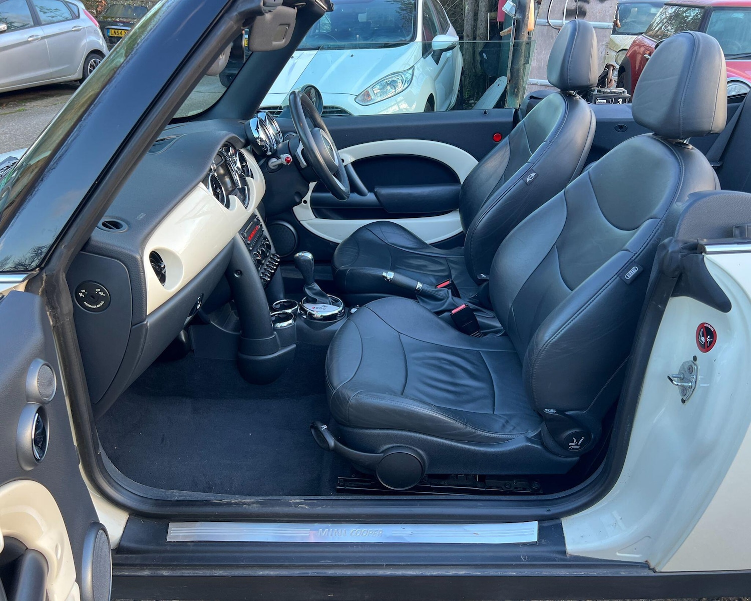 Used MINI Convertible 2007 for sale - 77823945: Photo 17