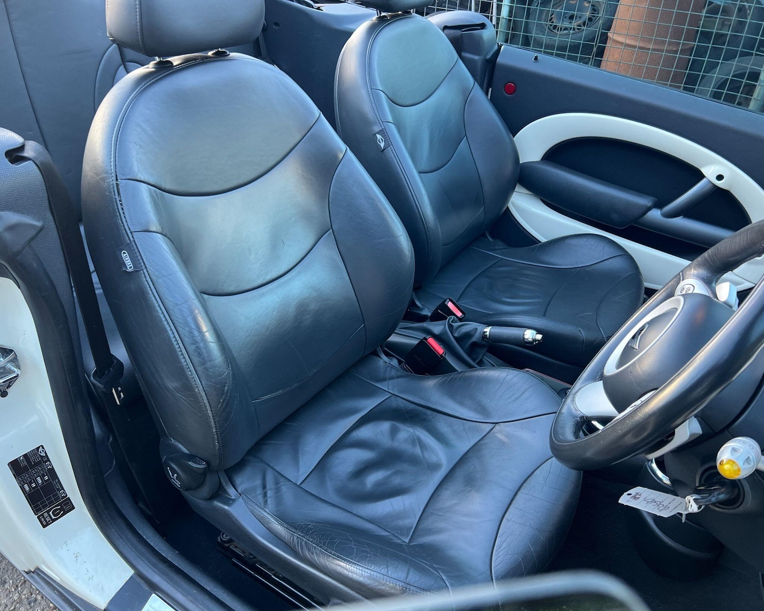 Used MINI Convertible 2007 for sale - 77823945: Photo 3