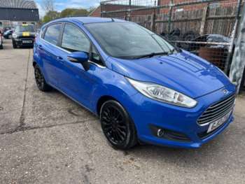 (13) - 1.0T EcoBoost Titanium Euro 5 (s/s) 5dr
