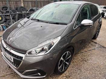 Used Peugeot 208 2018 for sale - 75609412: Photo