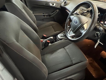 Used Ford Fiesta 2015 for sale - 77410834: Photo