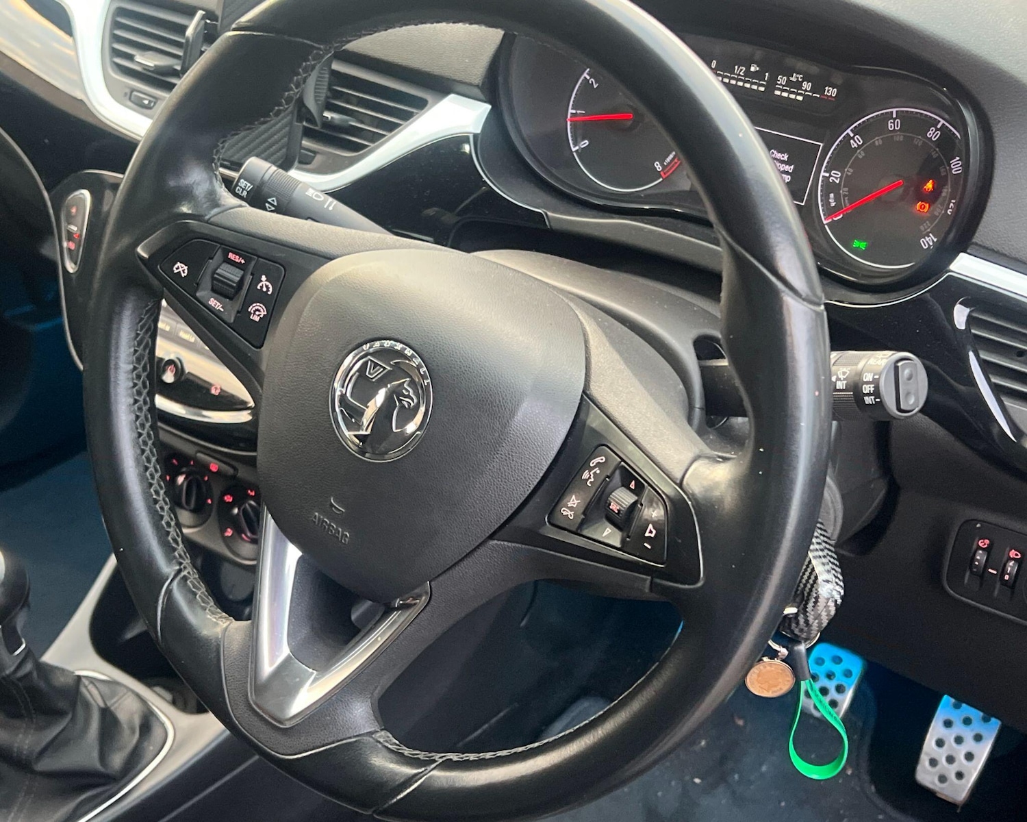 Used Vauxhall Corsa 2015 for sale - 77305945: Photo 5