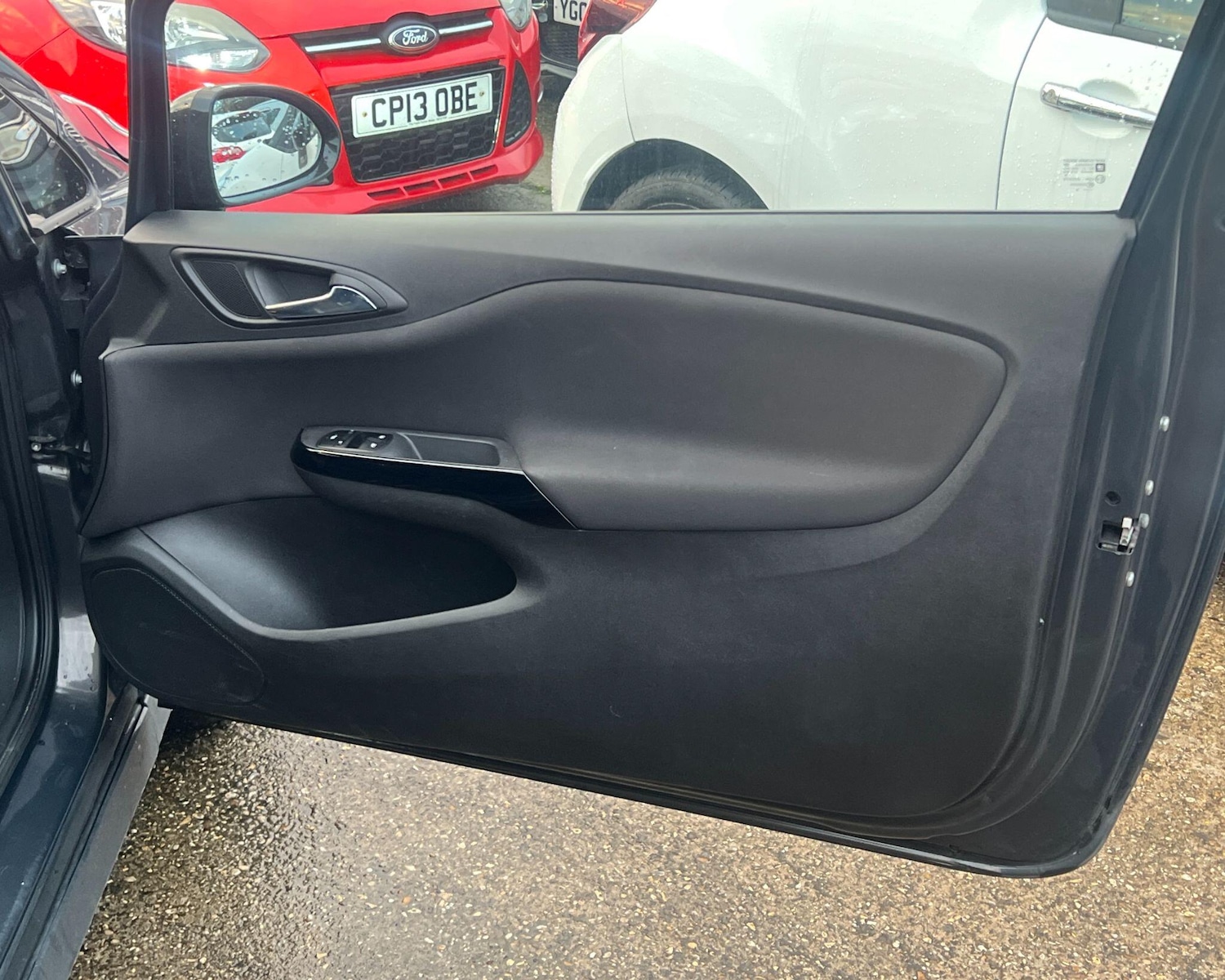 Used Vauxhall Corsa 2015 for sale - 77305945: Photo 6