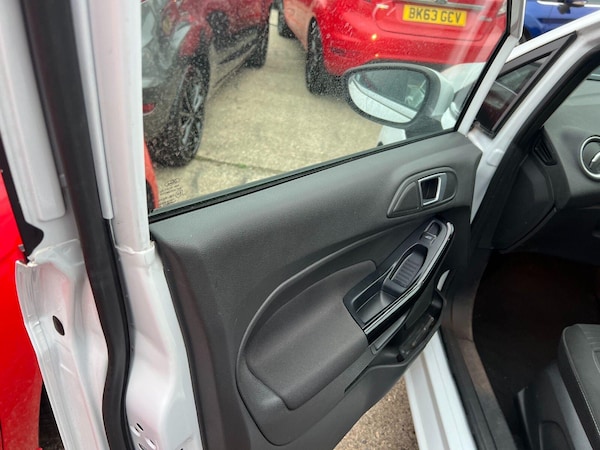 Used Ford Fiesta 2014 for sale - 76179583: Photo 22