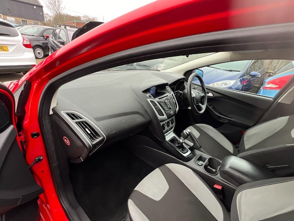 Used Ford Focus 2013 for sale - 76032142: Photo 10