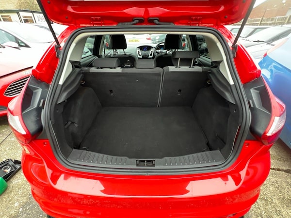 Used Ford Focus 2013 for sale - 76032142: Photo 11