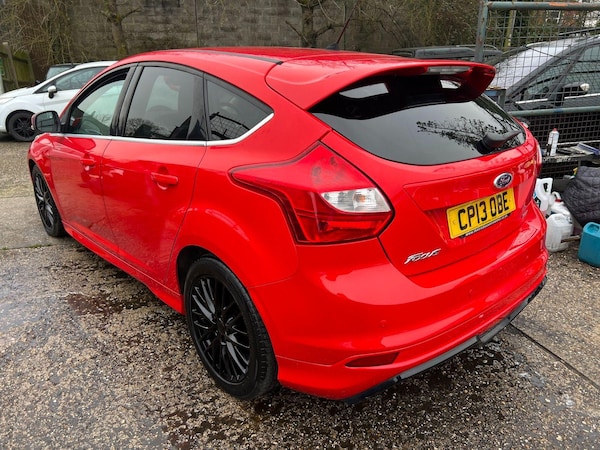Used Ford Focus 2013 for sale - 76032142: Photo 4