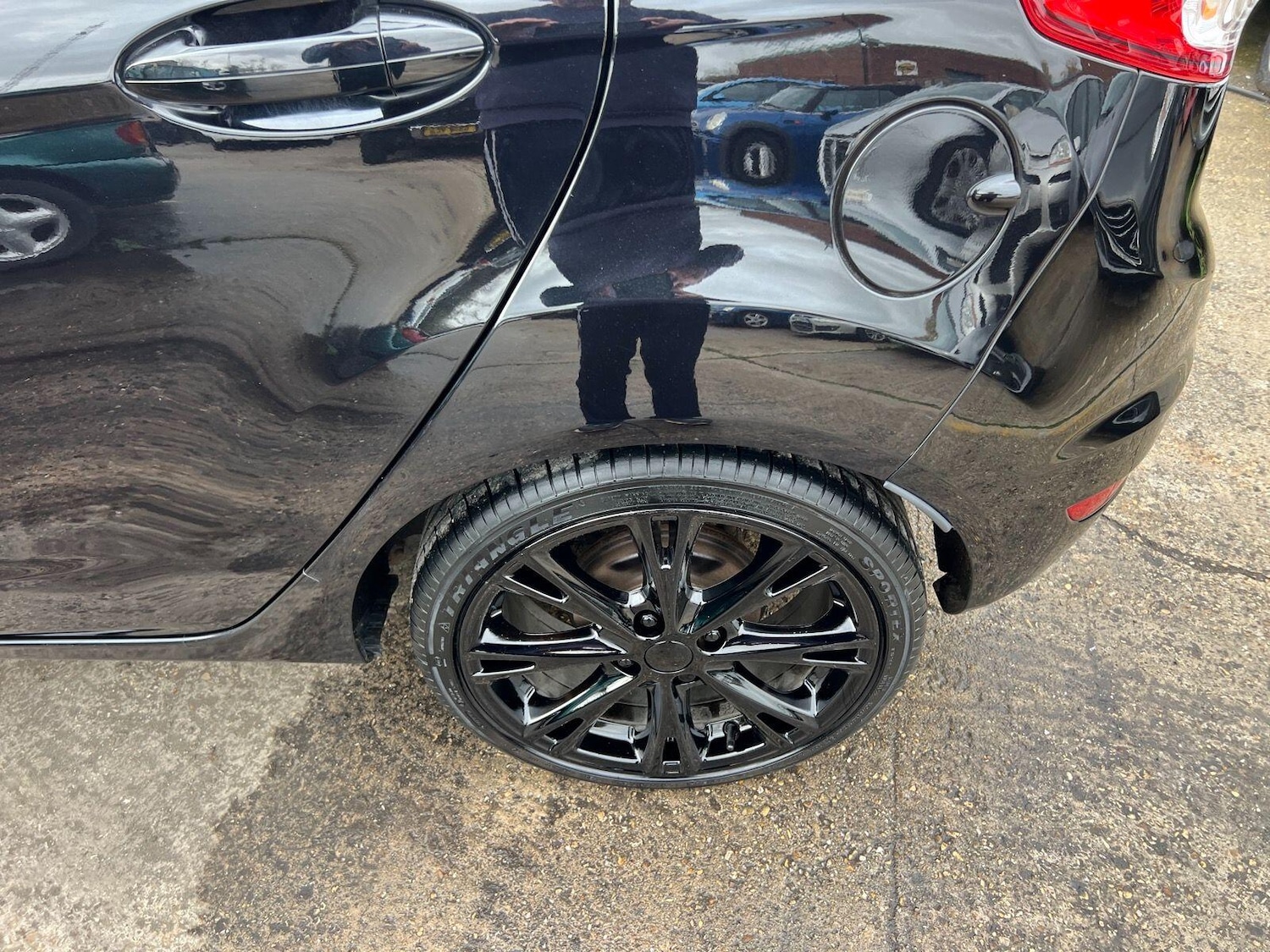 Used Ford Fiesta 2014 for sale - 76457068: Photo 10