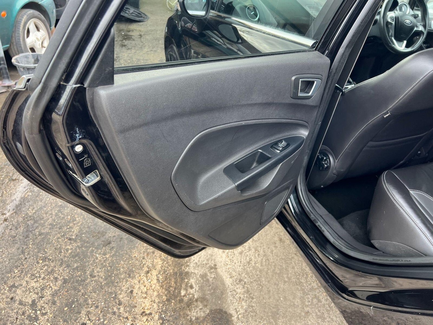 Used Ford Fiesta 2014 for sale - 76457068: Photo 19