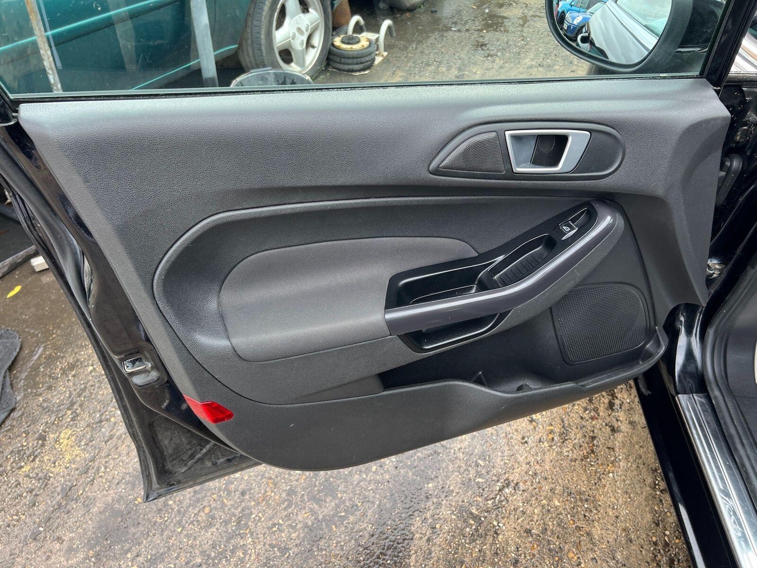 Used Ford Fiesta 2014 for sale - 76457068: Photo 21