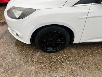 Used Ford Focus 2014 for sale - 76865379: Photo