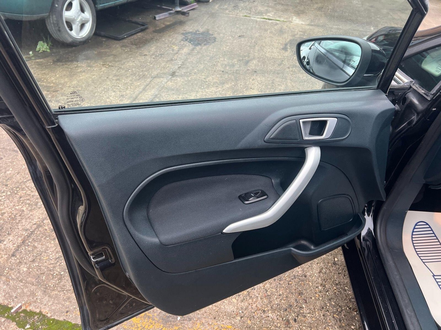 Used Ford Fiesta 2012 for sale - 76866569: Photo 11