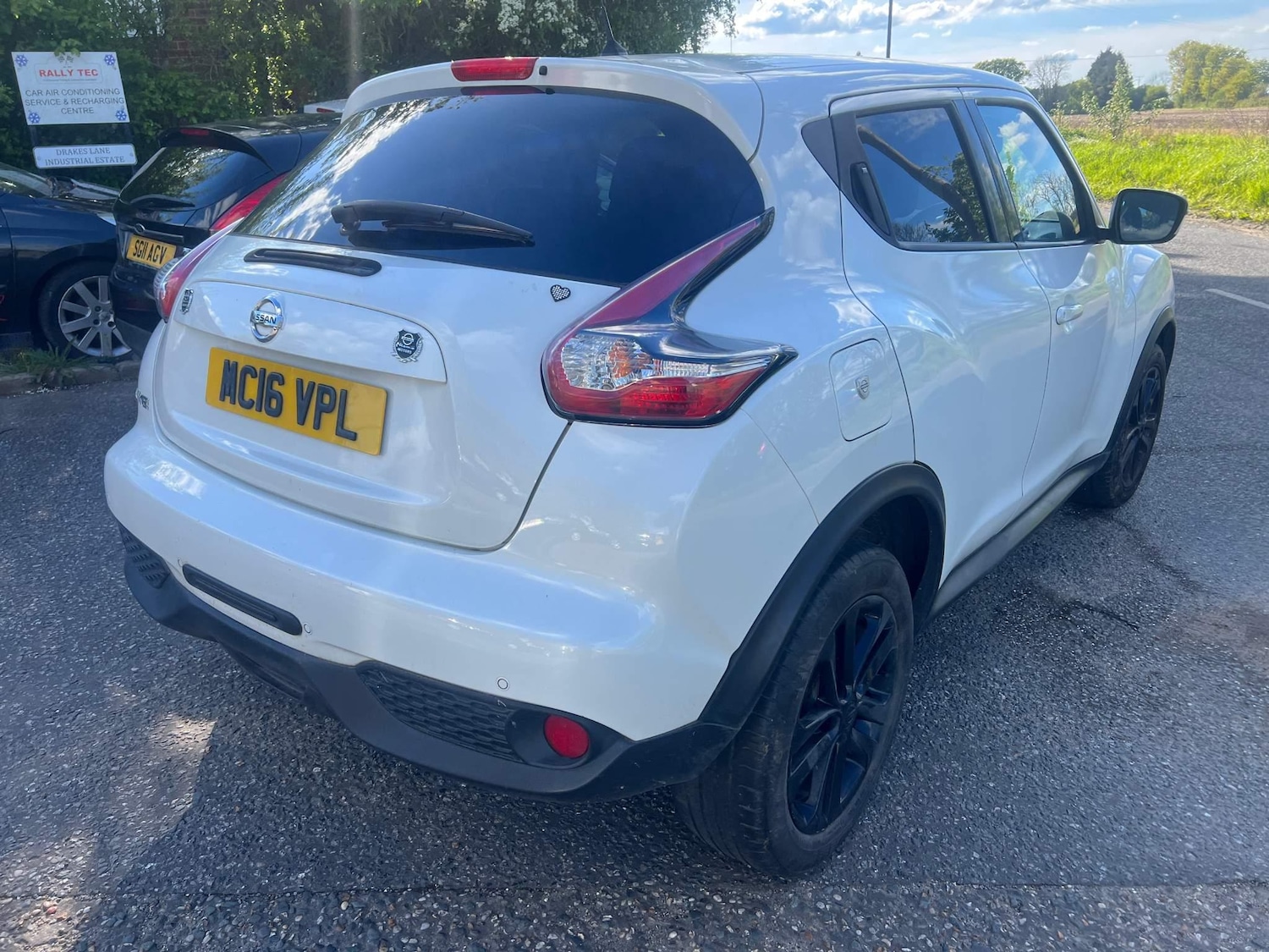 Used Nissan Juke for sale - 76472305: Photo 2