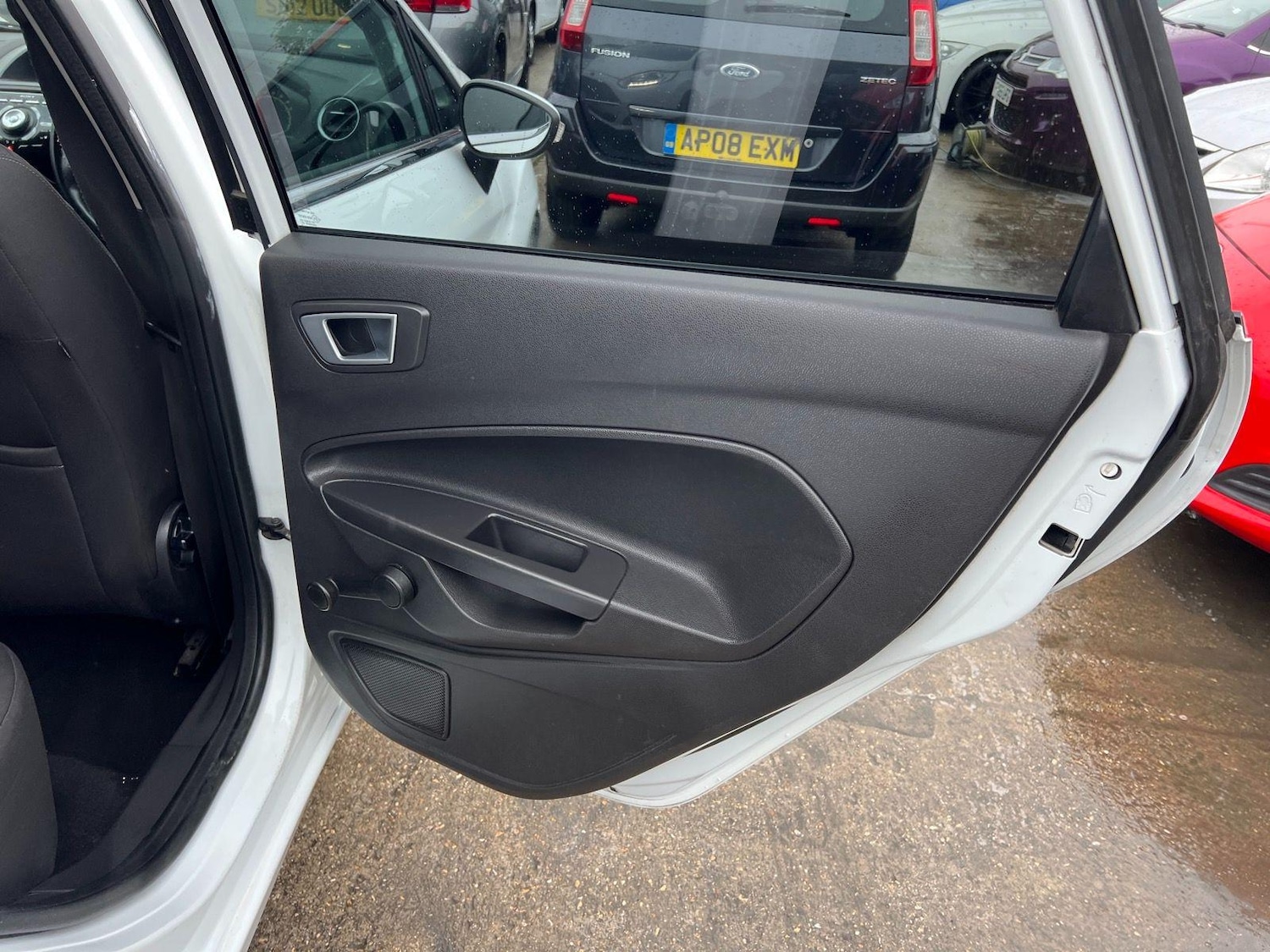 Used Ford Fiesta 2013 for sale - 77411993: Photo 12