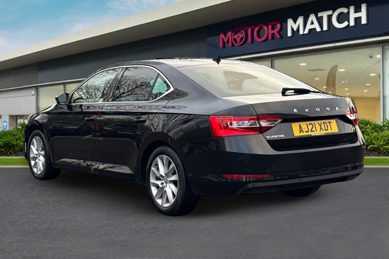 Used Skoda Superb 2021 for sale - 76739526: Photo 2