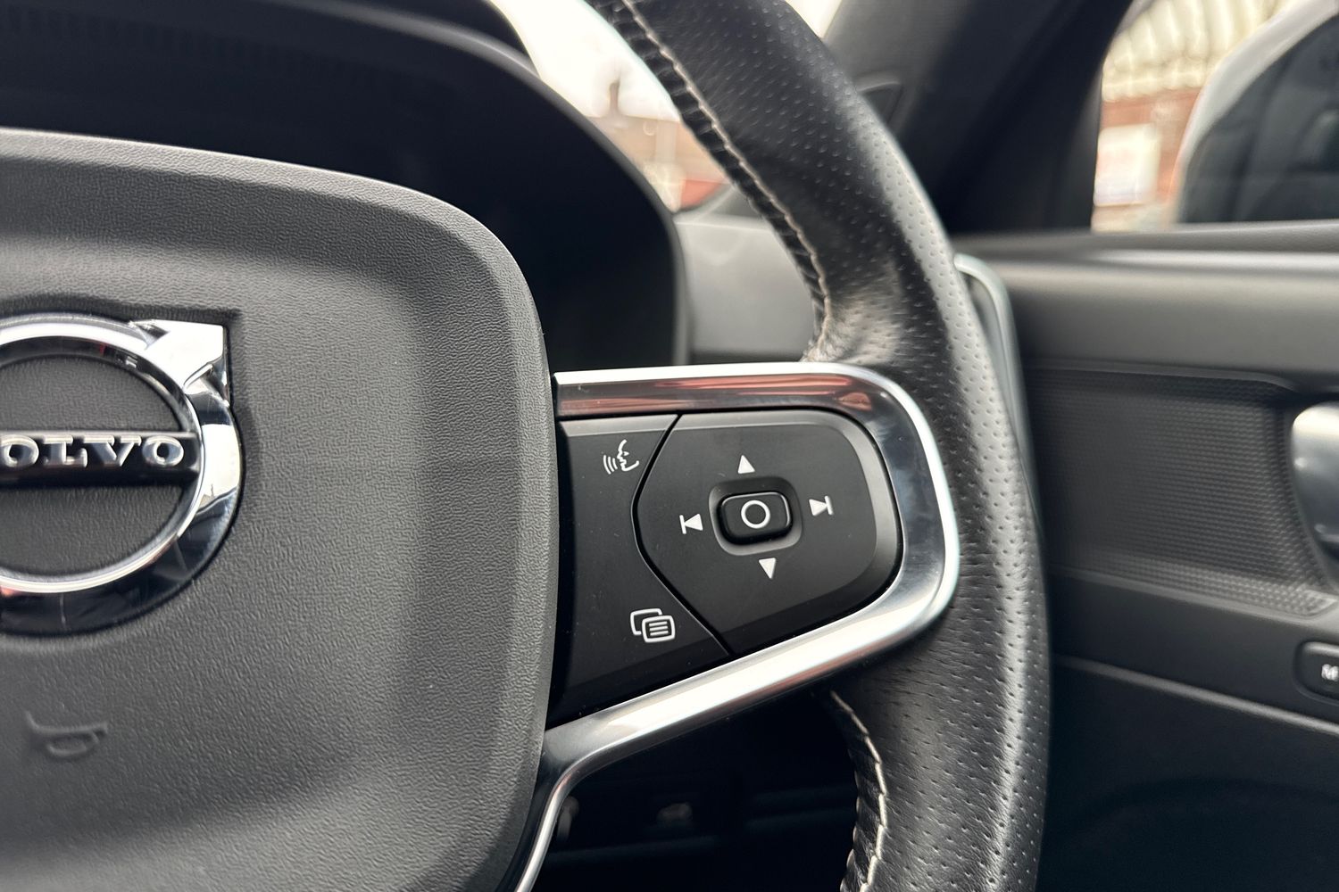 Used Volvo XC40 2020 for sale - 76617141: Photo 32