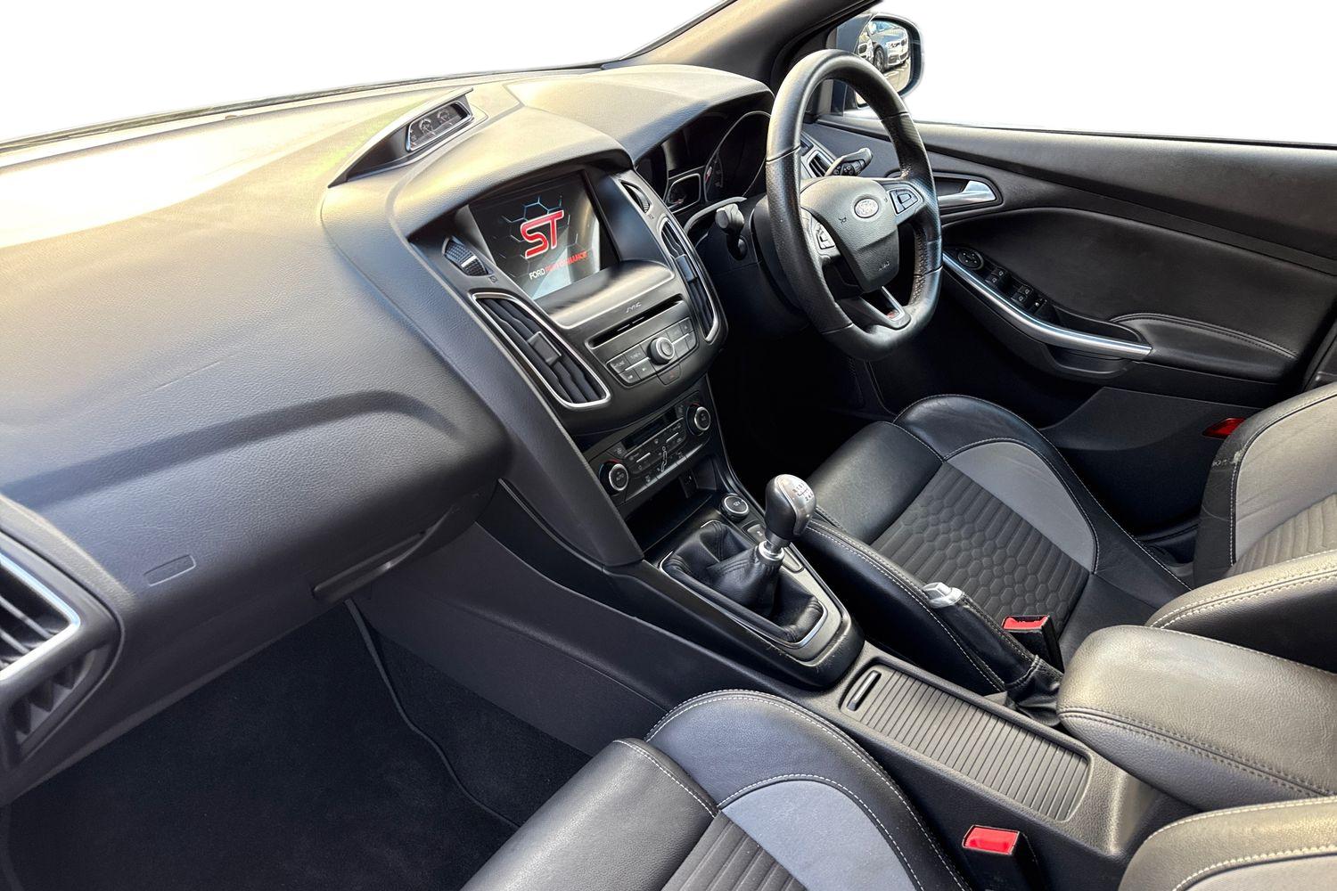 Used Ford Focus 2018 for sale - 77051516: Photo 9