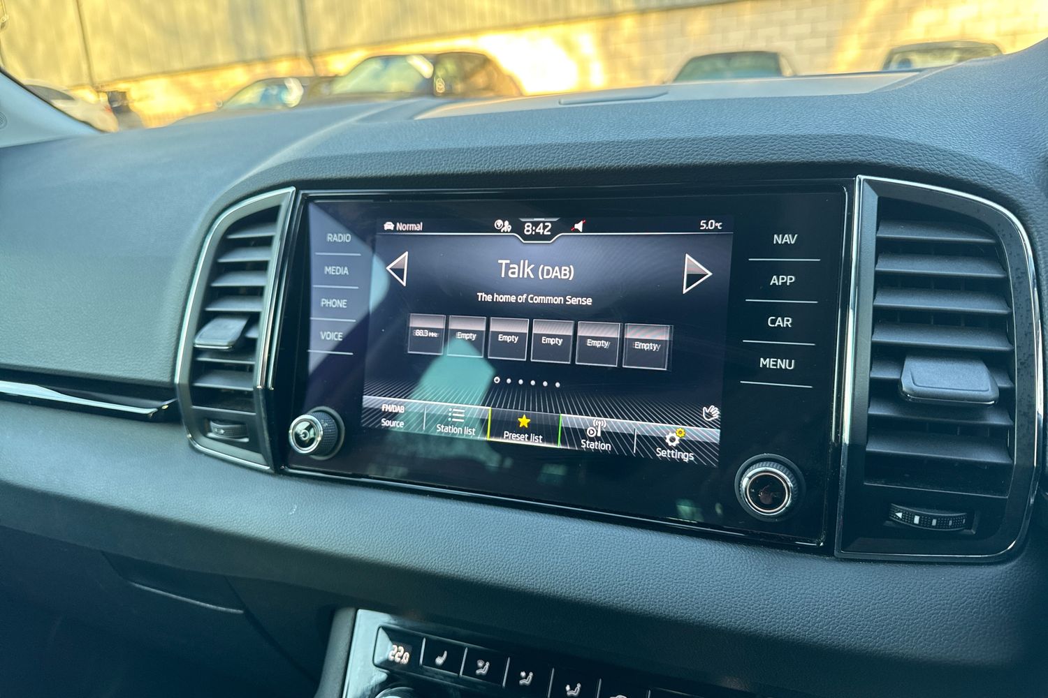 Used Skoda Karoq 2022 for sale - 77048492: Photo 32