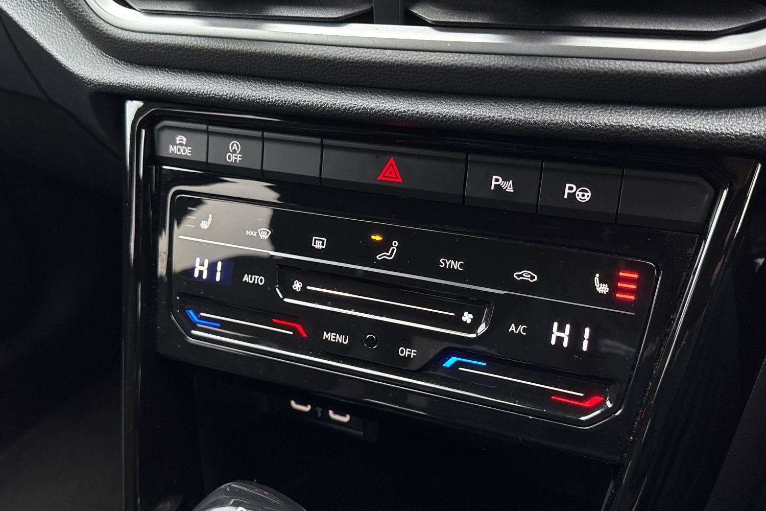 Used Volkswagen T-Roc 2024 for sale - 77064701: Photo 19