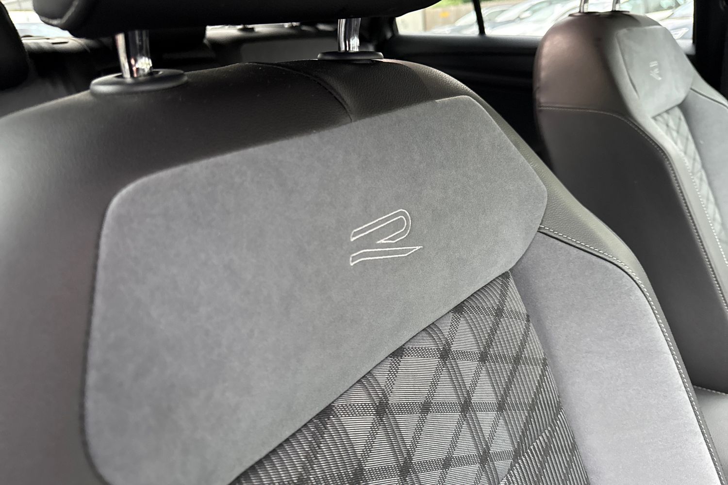 Used Volkswagen T-Roc 2024 for sale - 77064701: Photo 26