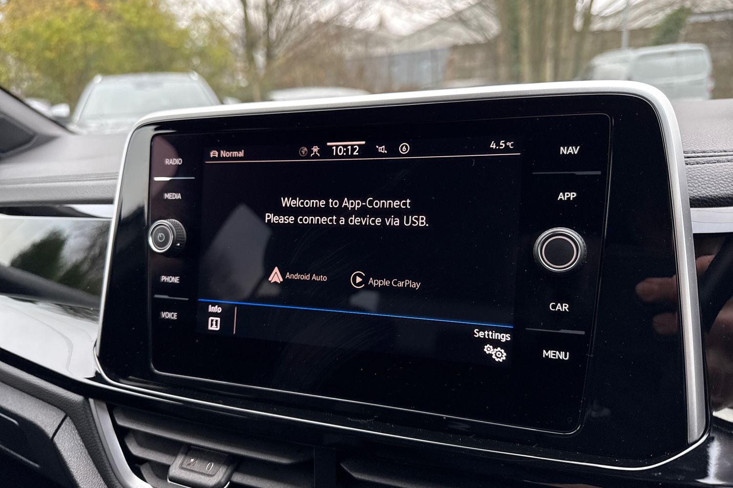 Used Volkswagen T-Roc 2024 for sale - 77064701: Photo 48