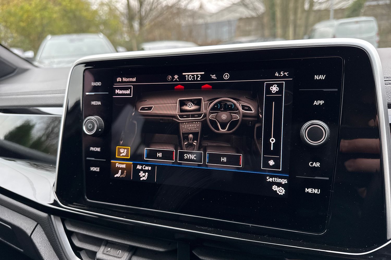 Used Volkswagen T-Roc 2024 for sale - 77064701: Photo 49