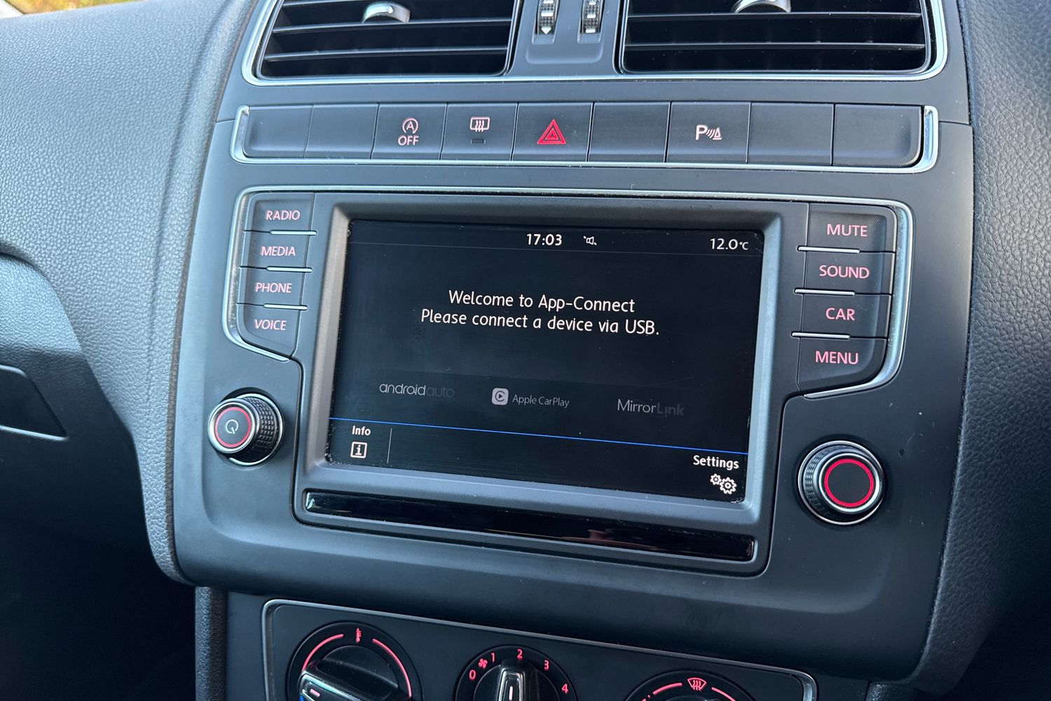 Used Volkswagen Polo 2017 for sale - 76411759: Photo 12