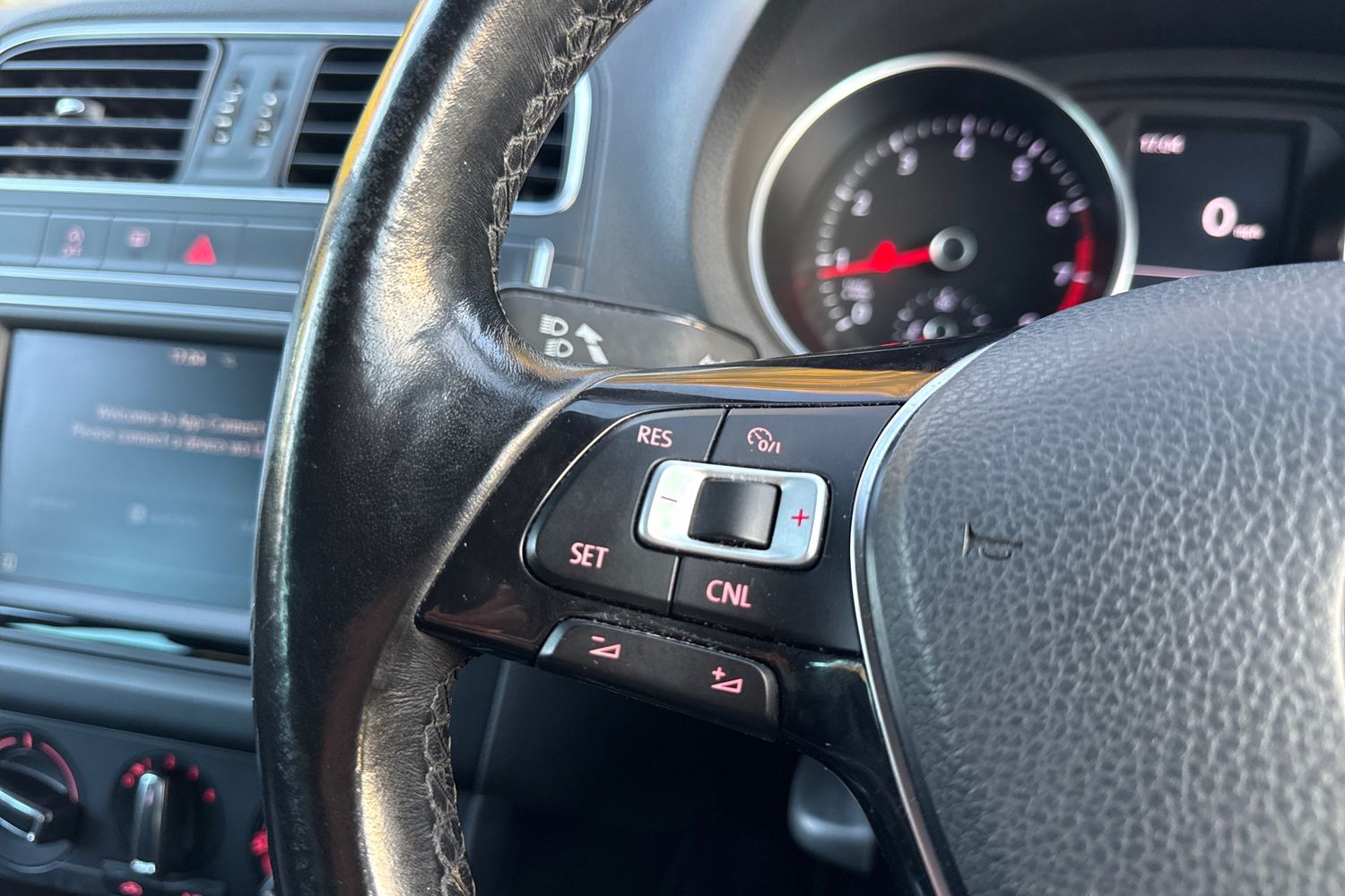 Used Volkswagen Polo 2017 for sale - 76411759: Photo 28