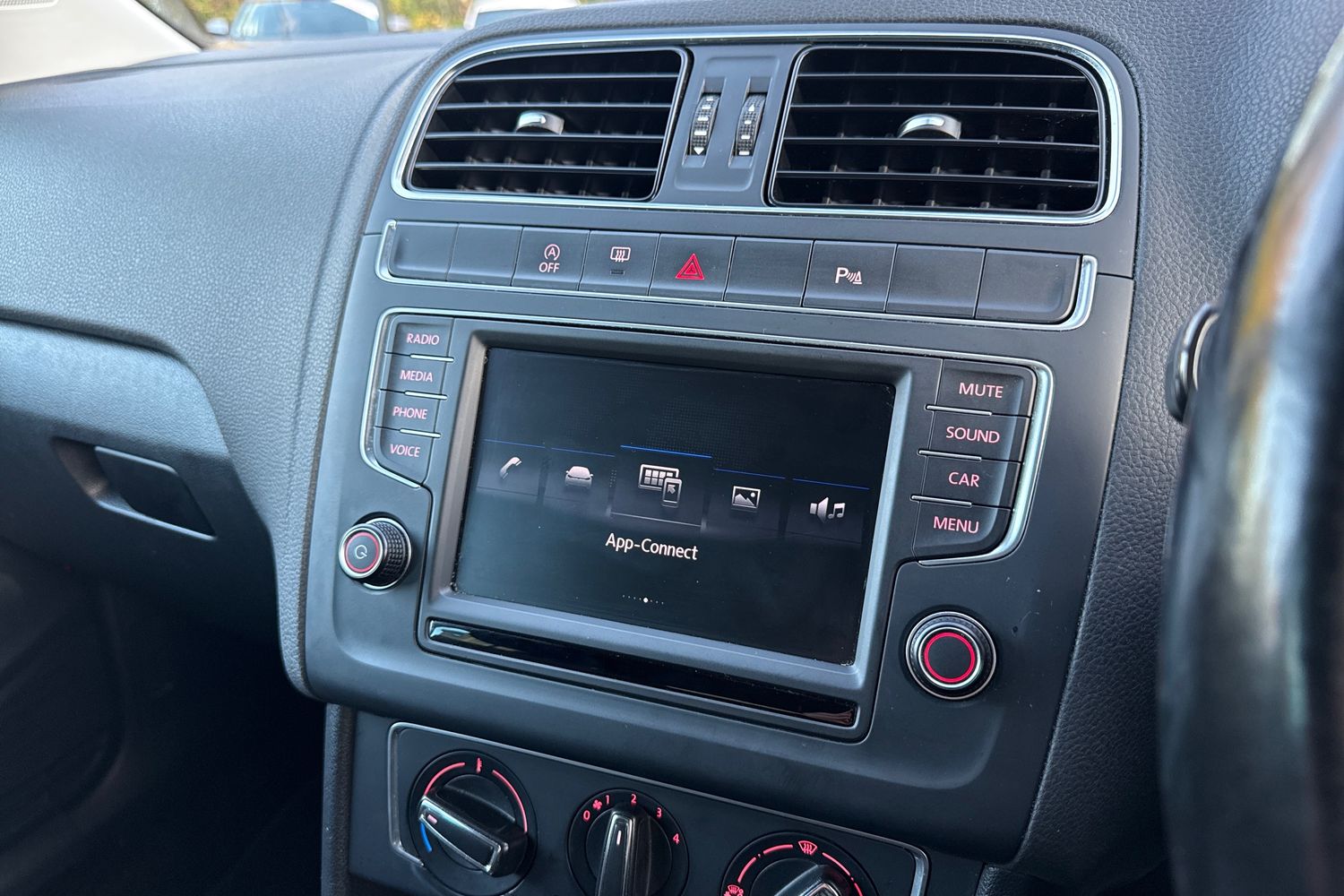 Used Volkswagen Polo 2017 for sale - 76411759: Photo 35