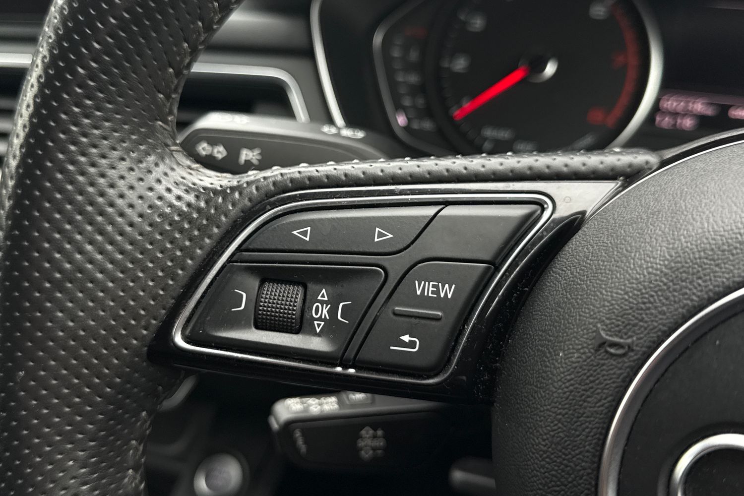 Used Audi A4 2017 for sale - 77812655: Photo 28