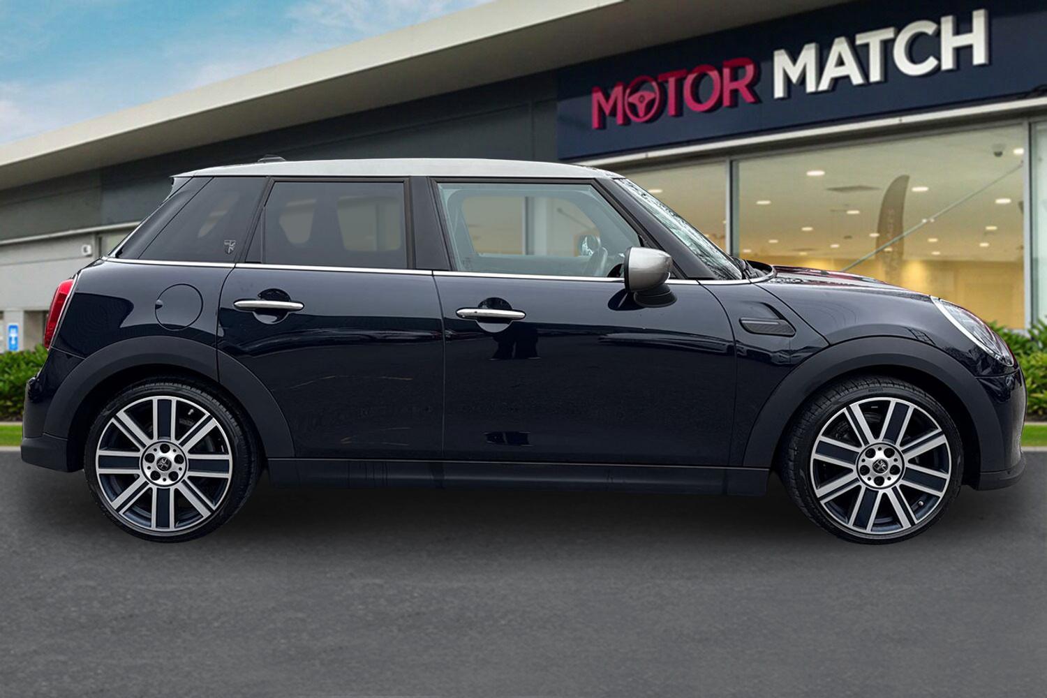 Used MINI Hatch 2023 for sale - 77435998: Photo 3