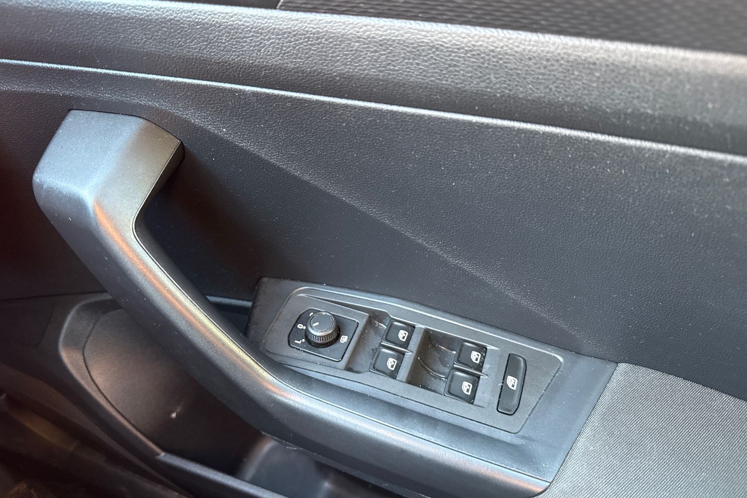 Used Volkswagen T-Roc 2019 for sale - 77048393: Photo 18