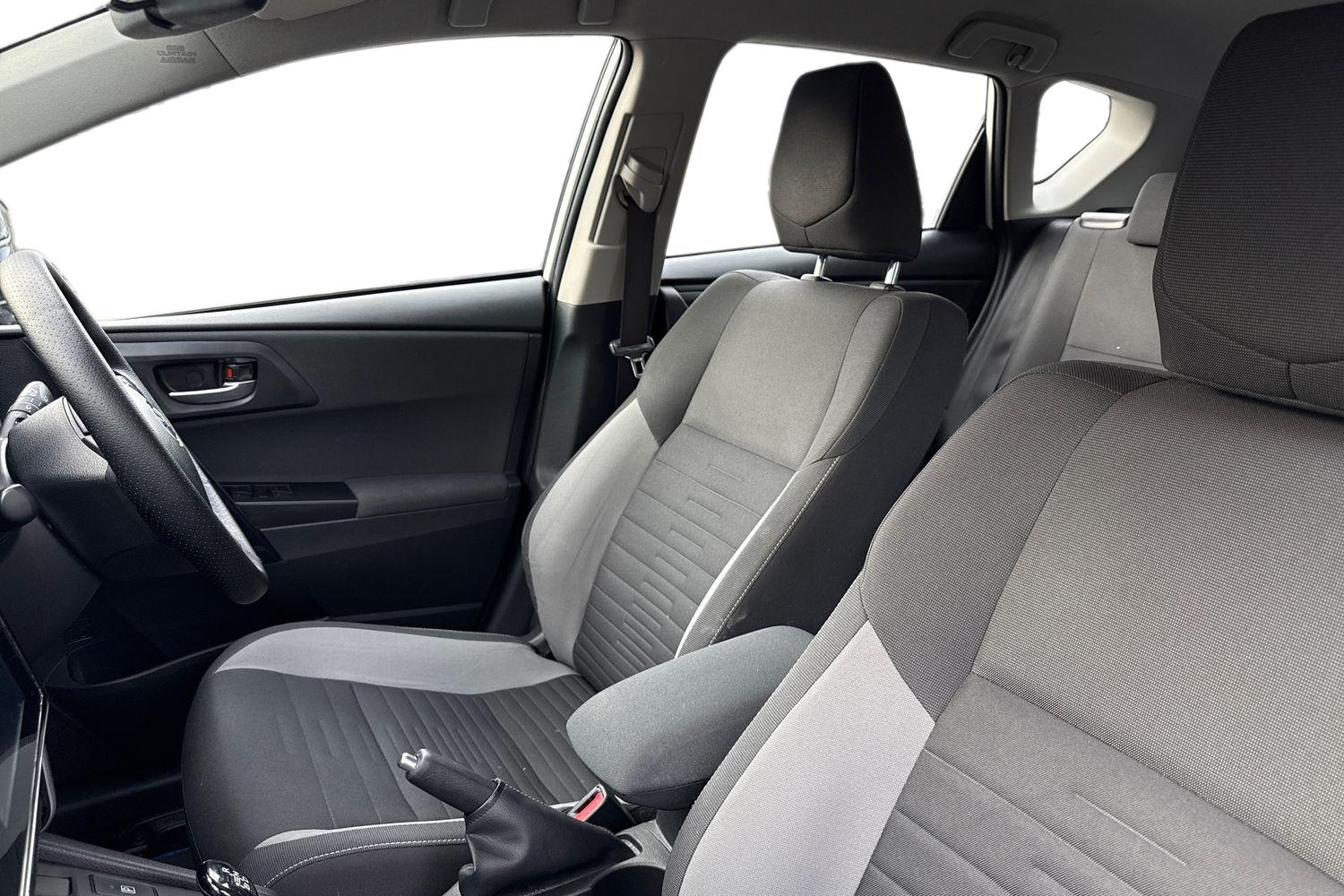 Used Toyota Auris 2017 for sale - 76847905: Photo 11