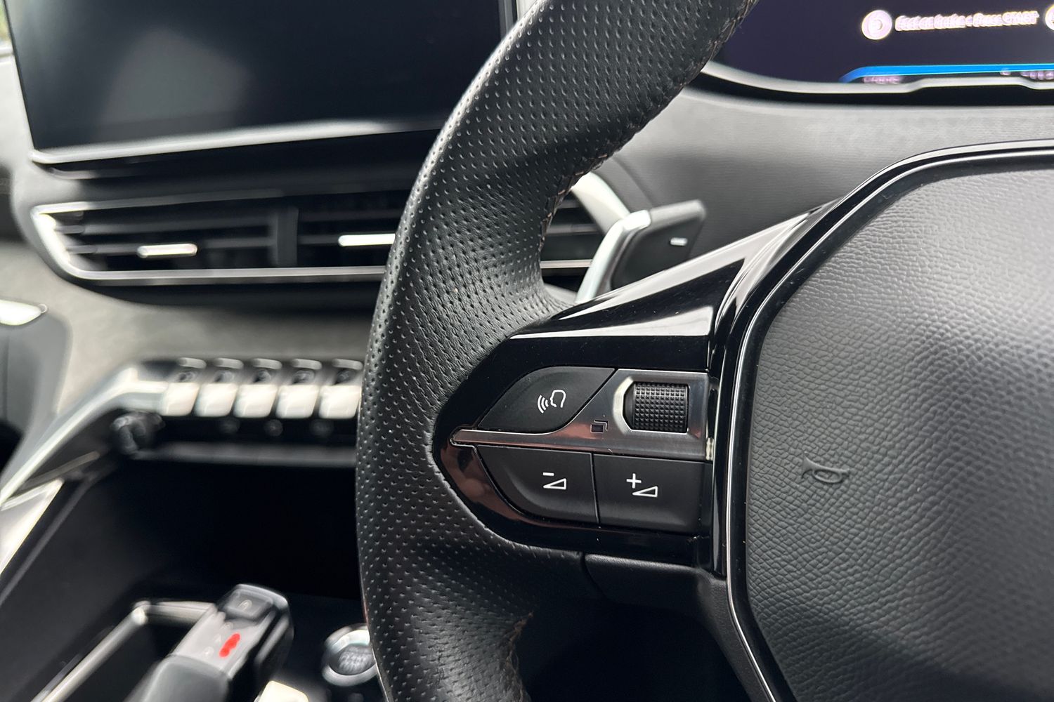 Used Peugeot 5008 2022 for sale - 76884246: Photo 30