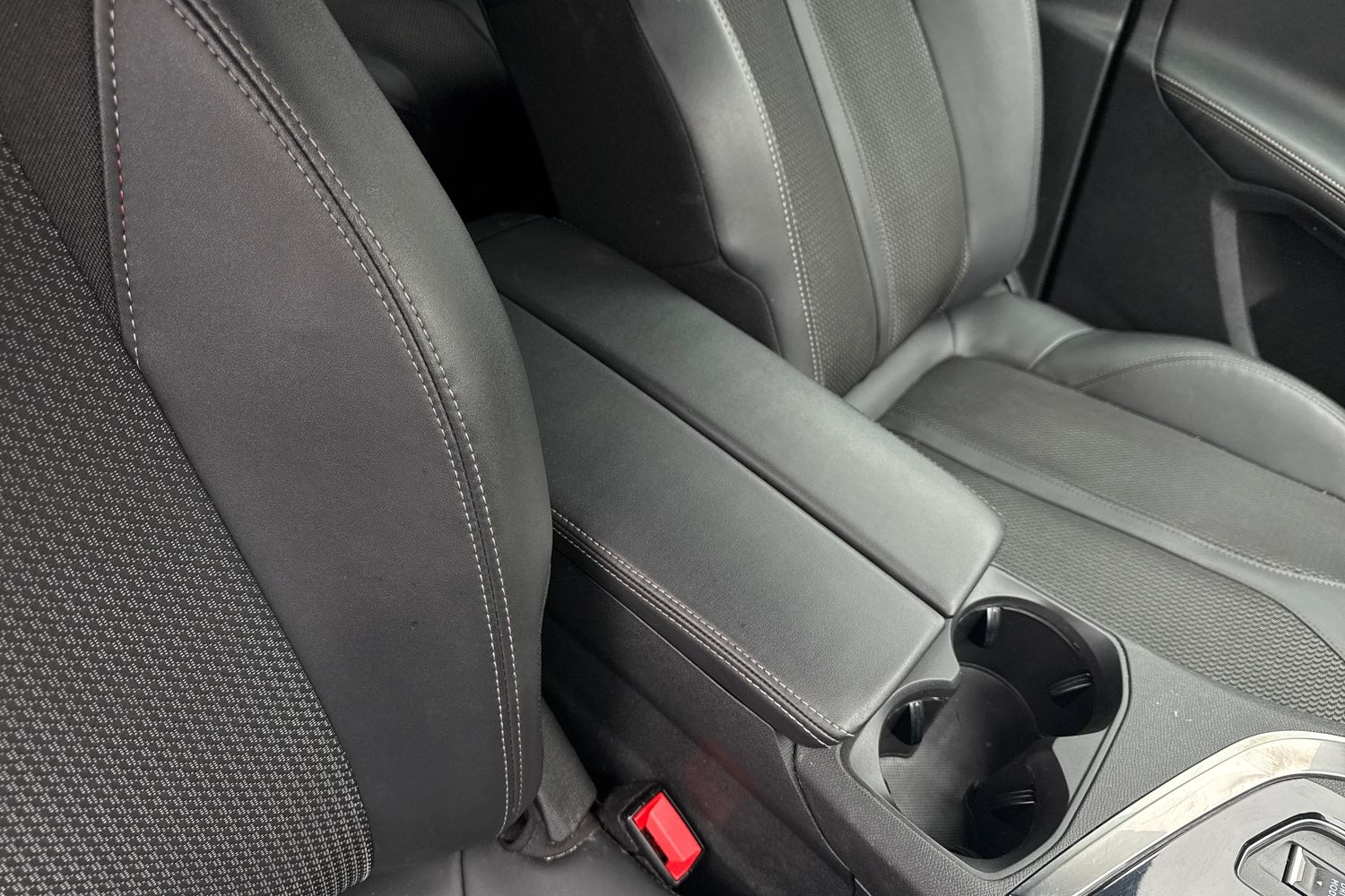 Used Peugeot 5008 2022 for sale - 76884246: Photo 45