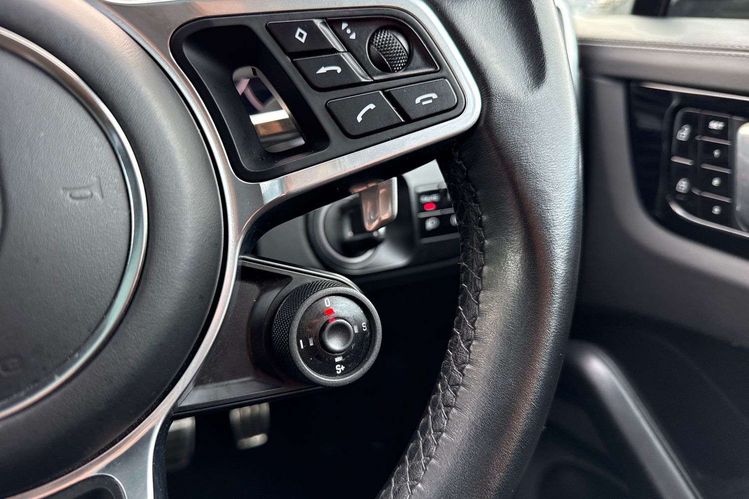 Used Porsche Cayenne 2020 for sale - 76535279: Photo 45