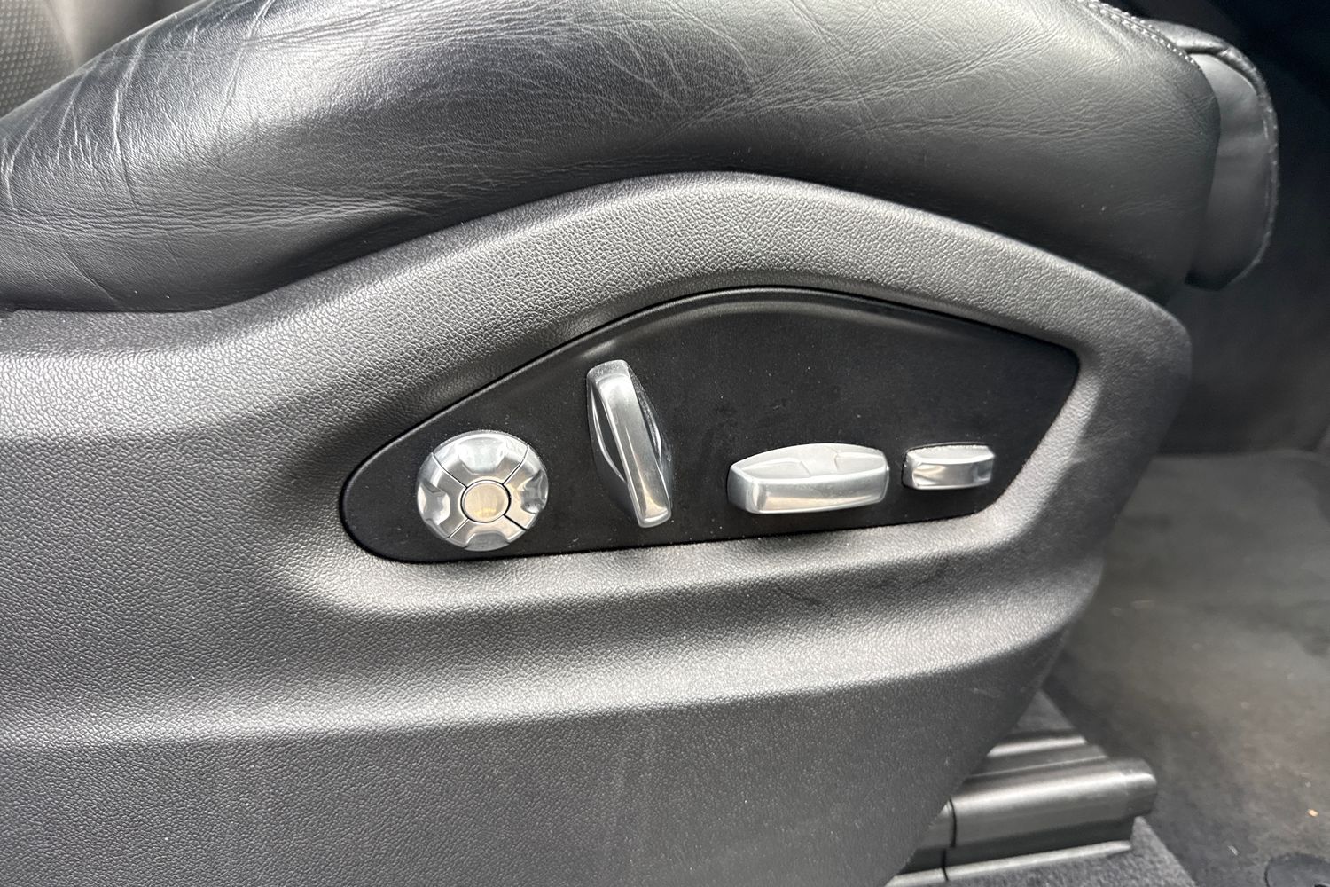 Used Porsche Cayenne 2020 for sale - 76535279: Photo 55