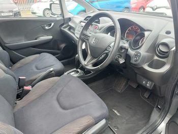Used Honda Jazz 2014 for sale - 77906079: Photo