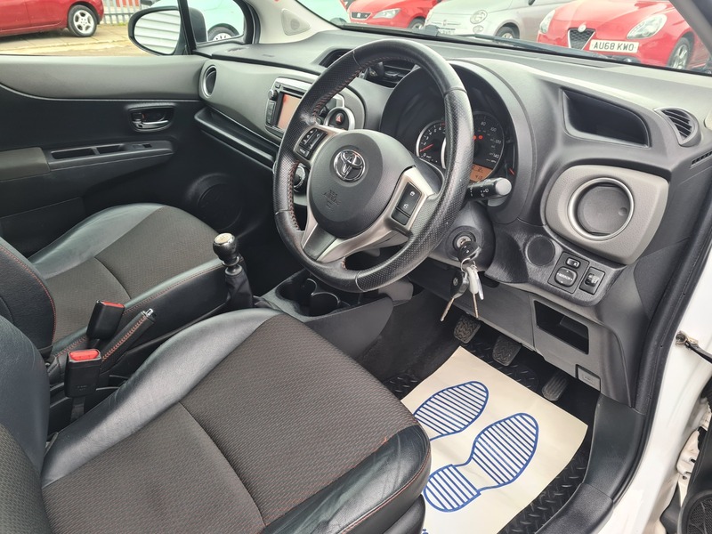 Used Toyota Yaris 2013 for sale - 78004084: Photo 10