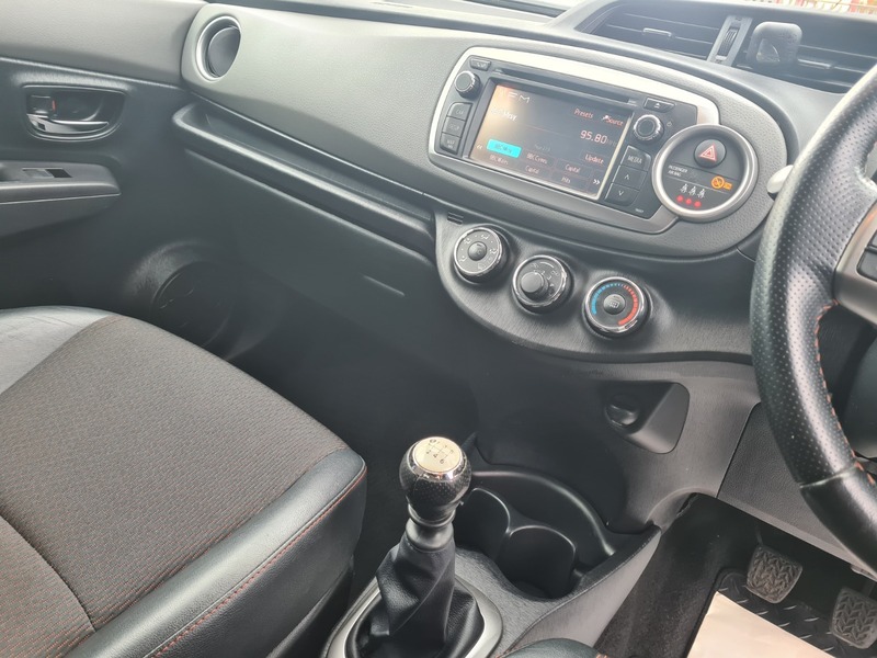 Used Toyota Yaris 2013 for sale - 78004084: Photo 15