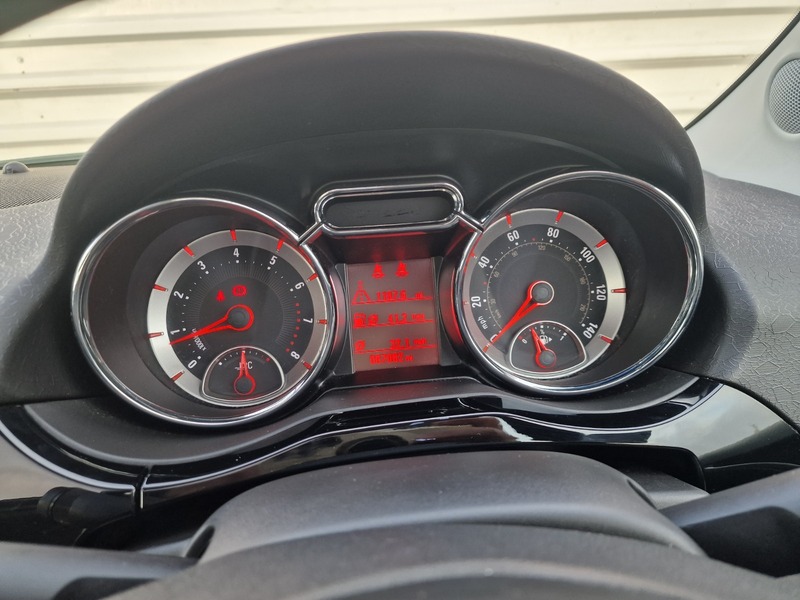 Used Vauxhall ADAM 2015 for sale - 77020510: Photo 12