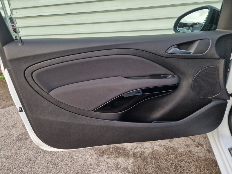 Used Vauxhall ADAM 2015 for sale - 77020510: Photo 21