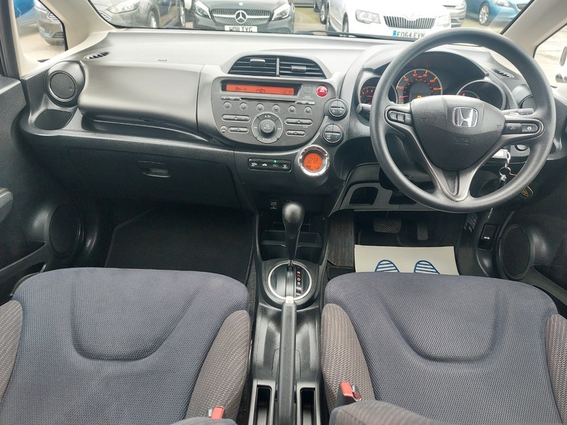 Used Honda Jazz 2011 for sale - 77328839: Photo 10