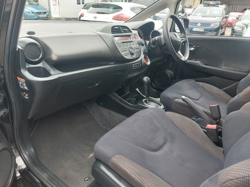 Used Honda Jazz 2011 for sale - 77328839: Photo 11